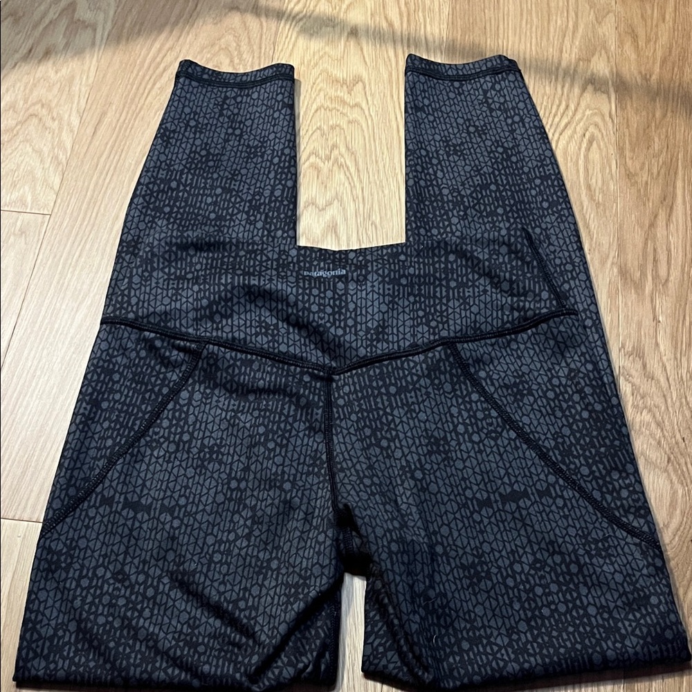 Patagonia Women’s Centered Leggings Block Drop Forge Gray Leggings size S
